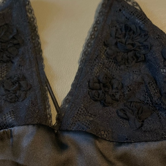 NWT ZARA SATIN LACE EMBROIDERY TOP SIZE XXL - Picture 13 of 15